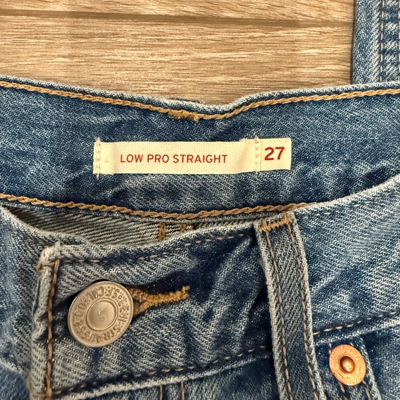 Low Rise Levi’s Straight Denim - Picture 3 of 3